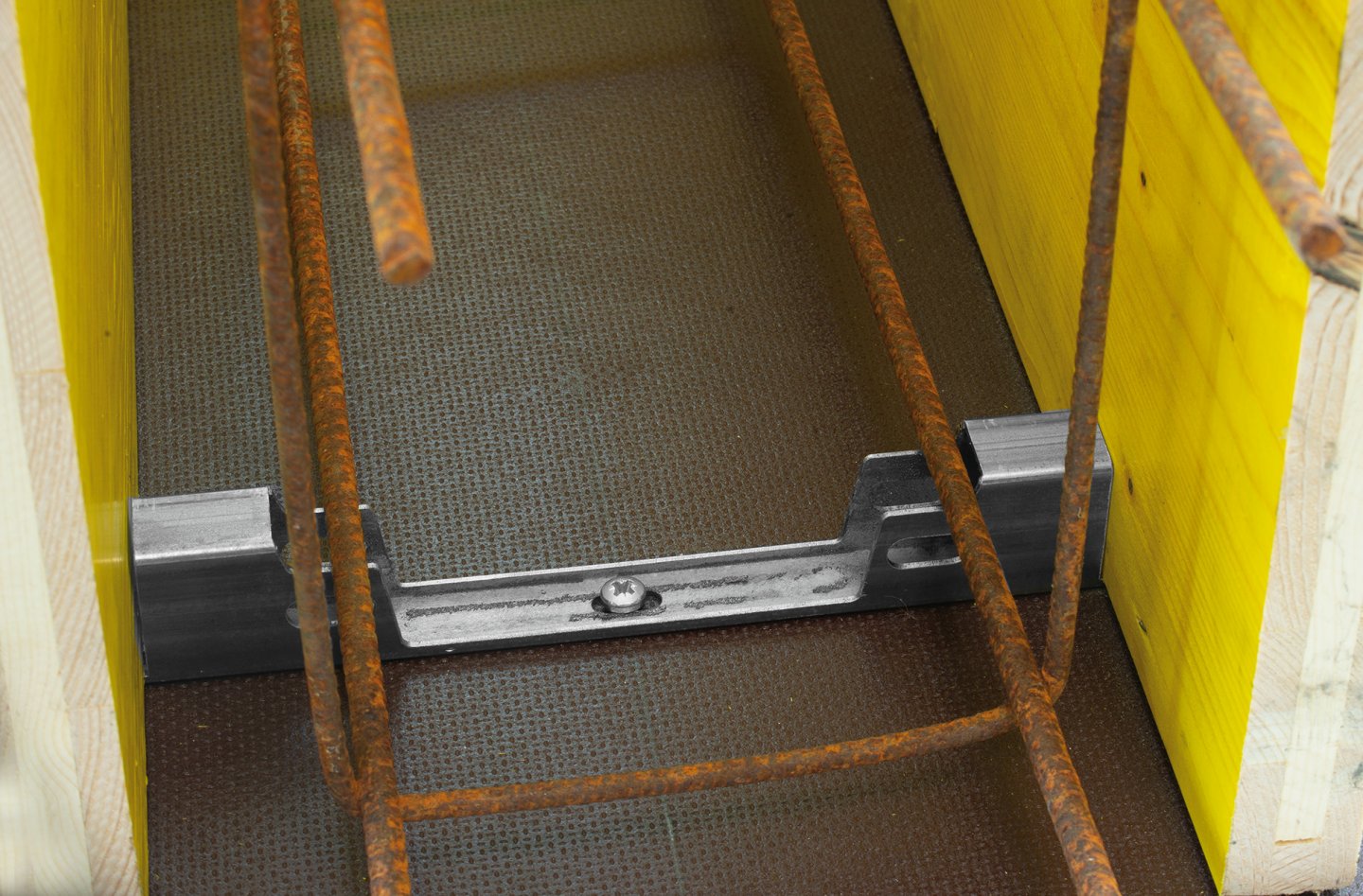 écarteur de banche maco-base 02